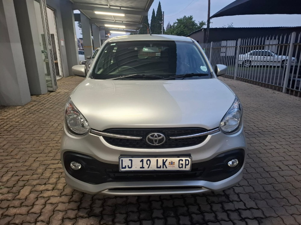 2023 VITZ 1.0 XR
