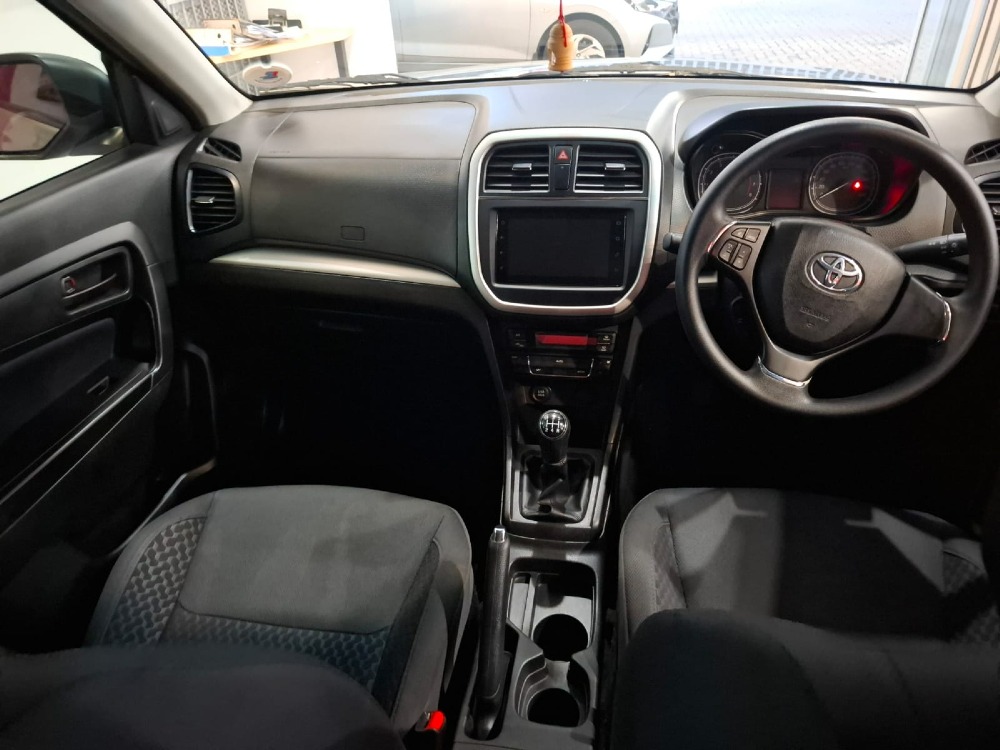 2023 VITZ 1.0 XR