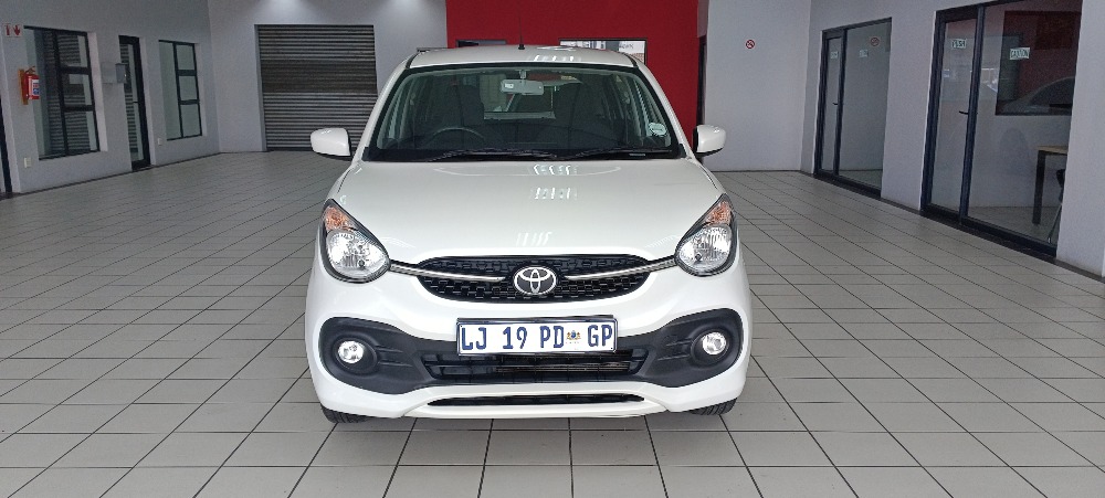 2023 VITZ 1.0 XR