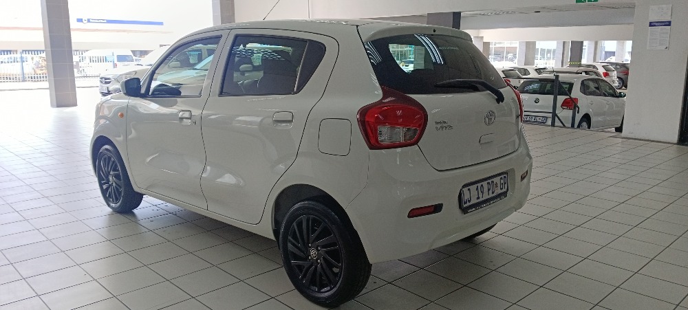 2023 VITZ 1.0 XR
