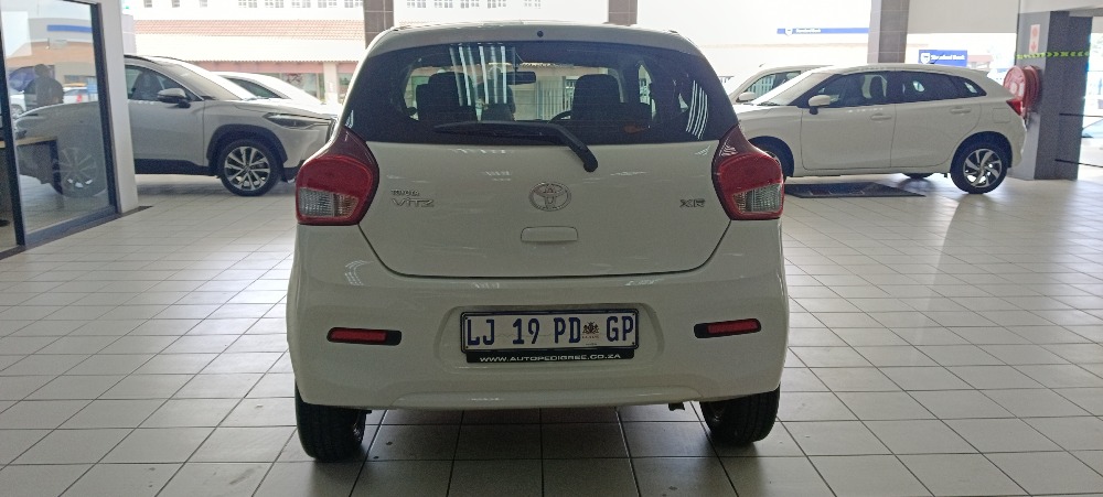 2023 VITZ 1.0 XR