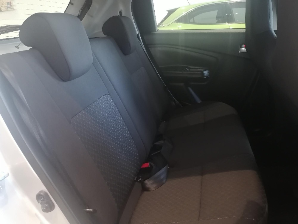 2023 VITZ 1.0 XR AMT