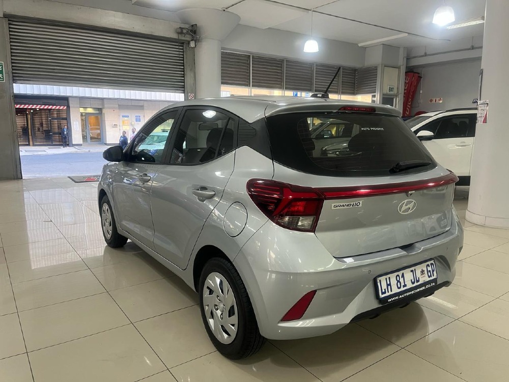 2023 GRAND i10 1.0 MOTION/PREMIUM
