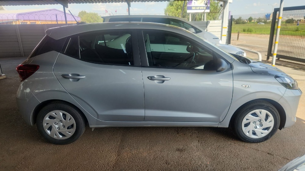 2023 GRAND i10 1.0 MOTION/PREMIUM