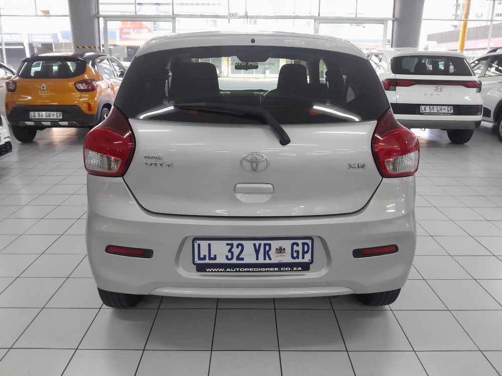 2023 VITZ 1.0 XR AMT