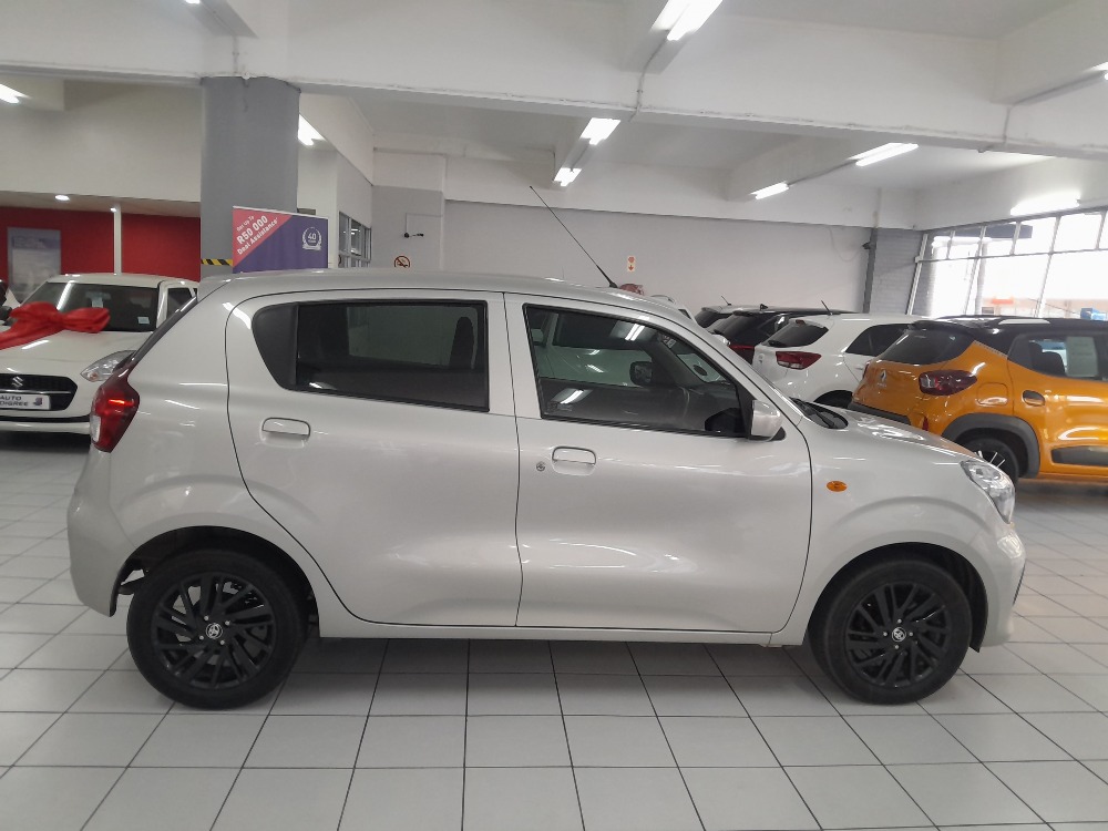 2023 VITZ 1.0 XR AMT