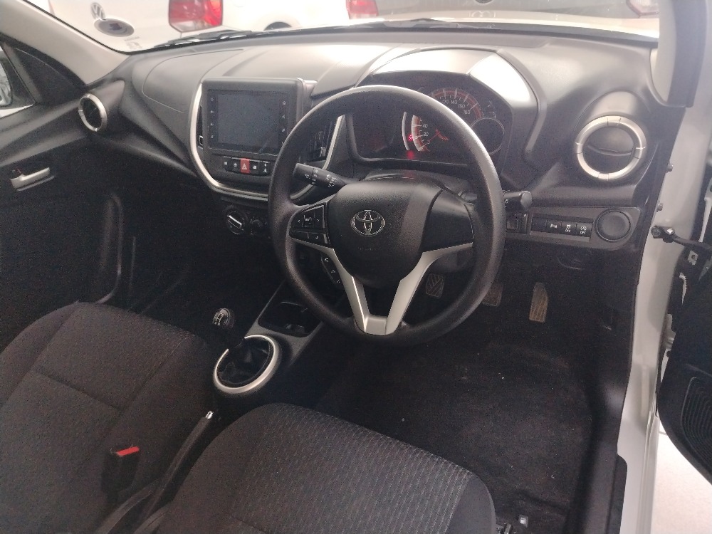 2024 VITZ 1.0 XR