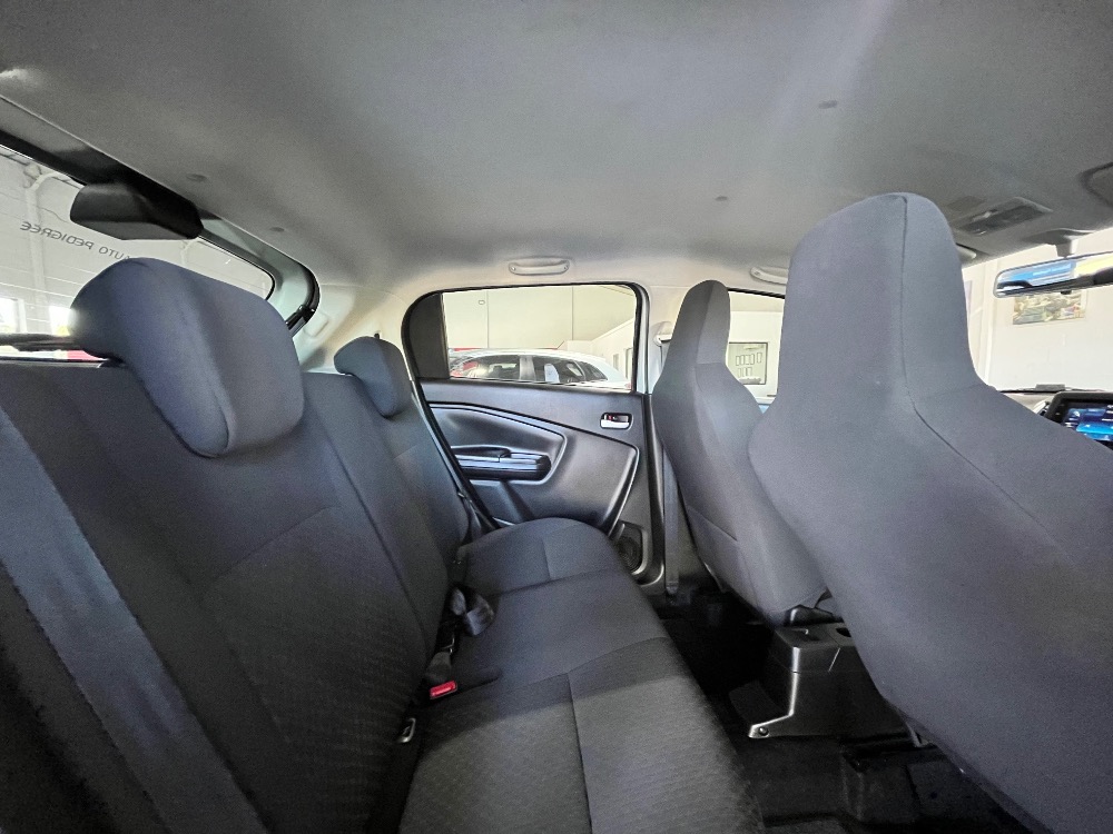 2024 VITZ 1.0 XR