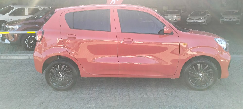 2024 VITZ 1.0 XR
