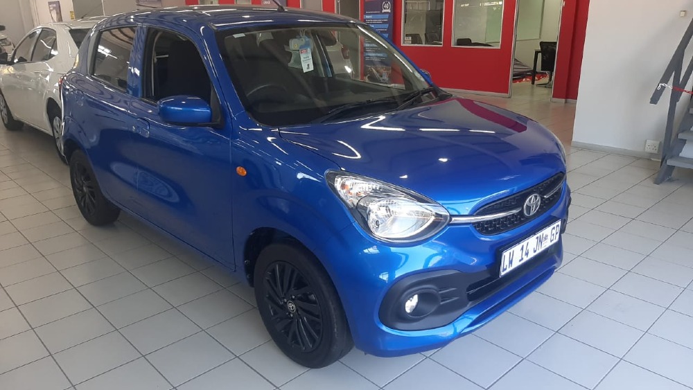 2024 VITZ 1.0 XR