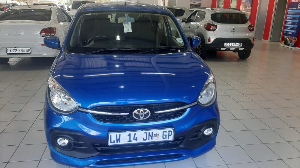 2024 VITZ 1.0 XR