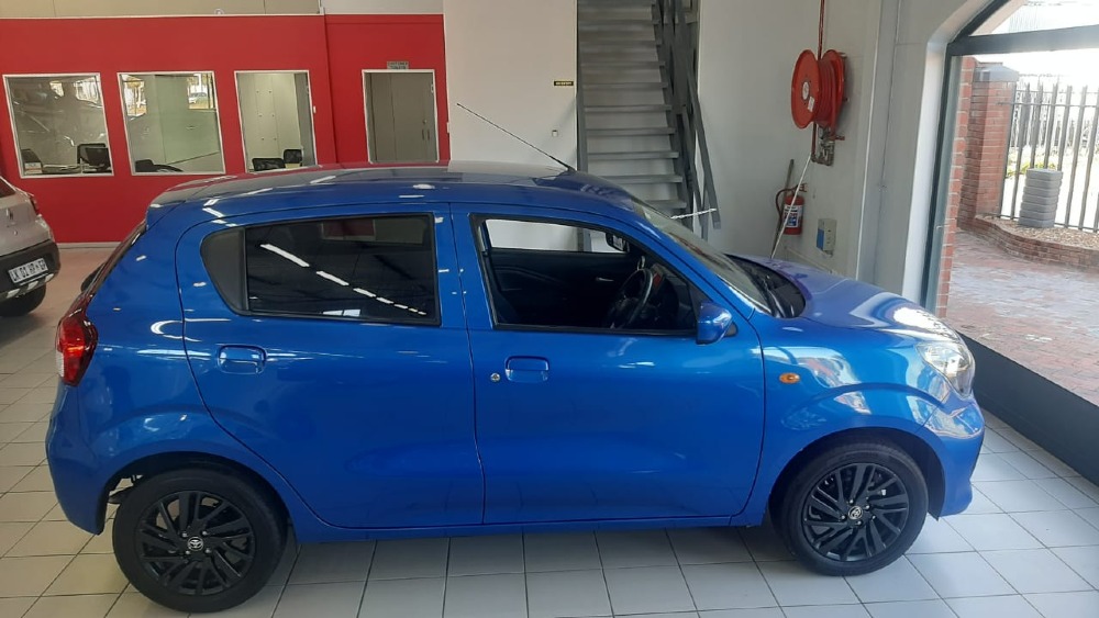 2024 VITZ 1.0 XR