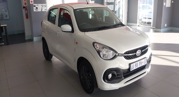 2023 VITZ 1.0 XR AMT