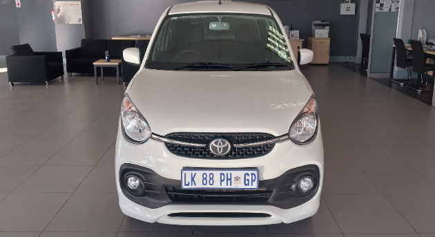 2023 VITZ 1.0 XR AMT