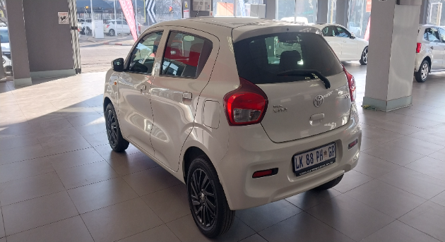 2023 VITZ 1.0 XR AMT