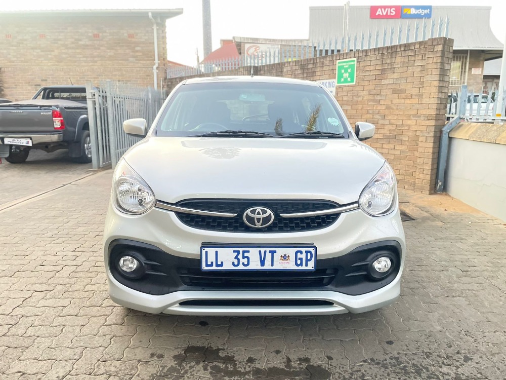 2023 VITZ 1.0 XR AMT