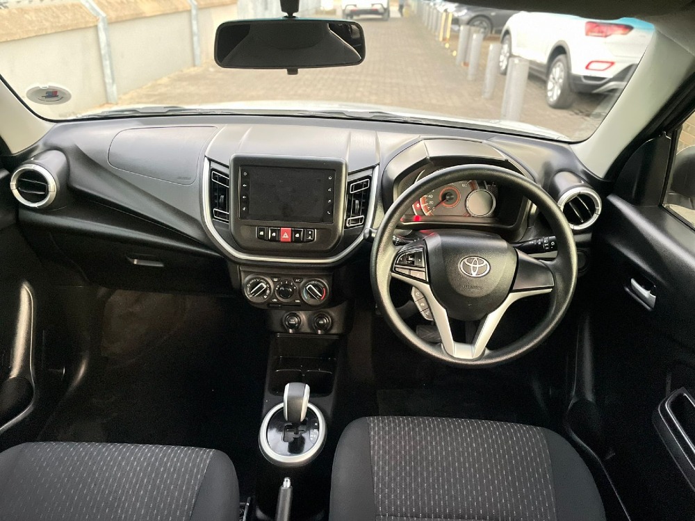 2023 VITZ 1.0 XR AMT