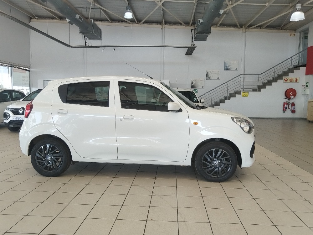 2025 VITZ 1.0 XR